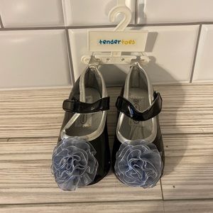 NWT Tendertoes Infant Baby Girl Crib Shoes Size 2 Black Patent w/Silver Flowers